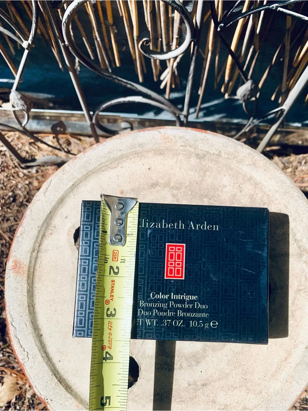 Elizabeth Arden Black Compact color intrigue Bronzing Duo